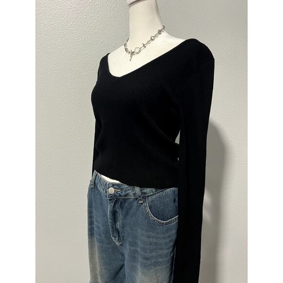 *(*NEW) Forever 21 V-Neck Knit Crop Top - Picture 2 of 5